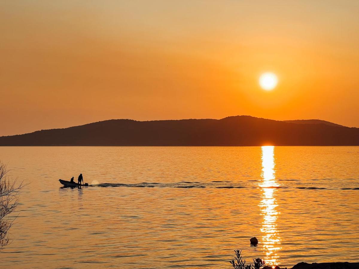 Luxury Beach Apartment W Sunset Sea Views Σίμπενικ Εξωτερικό φωτογραφία